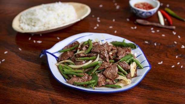 Pad krapow gerecht restaurant My Thai Son Rotterdam